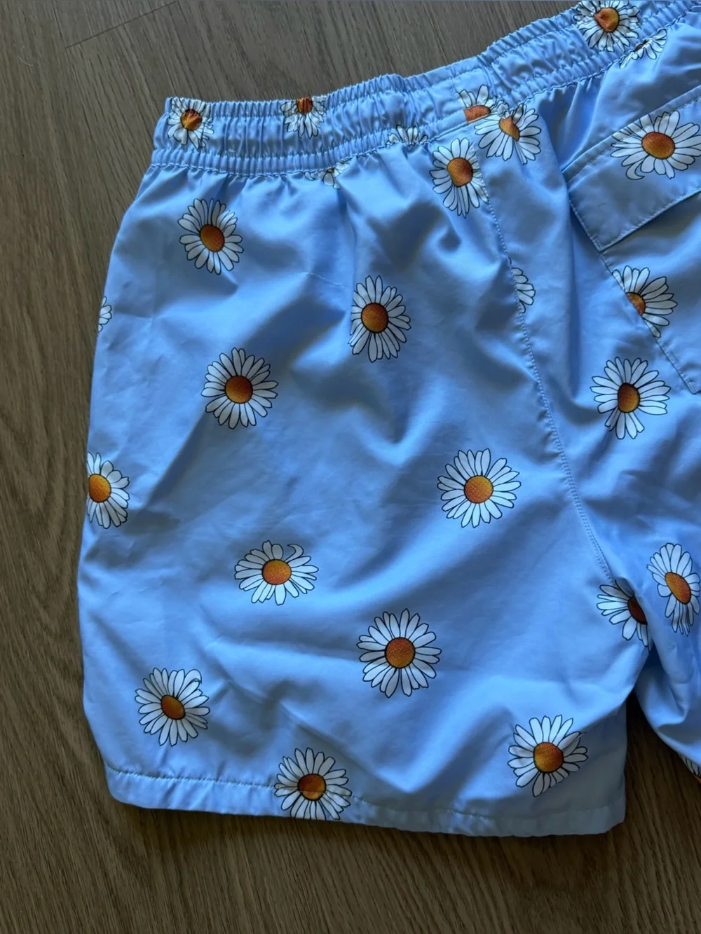 Nike Daisy Floral Swim Trunks Shorts White Yellow Men’s Size M